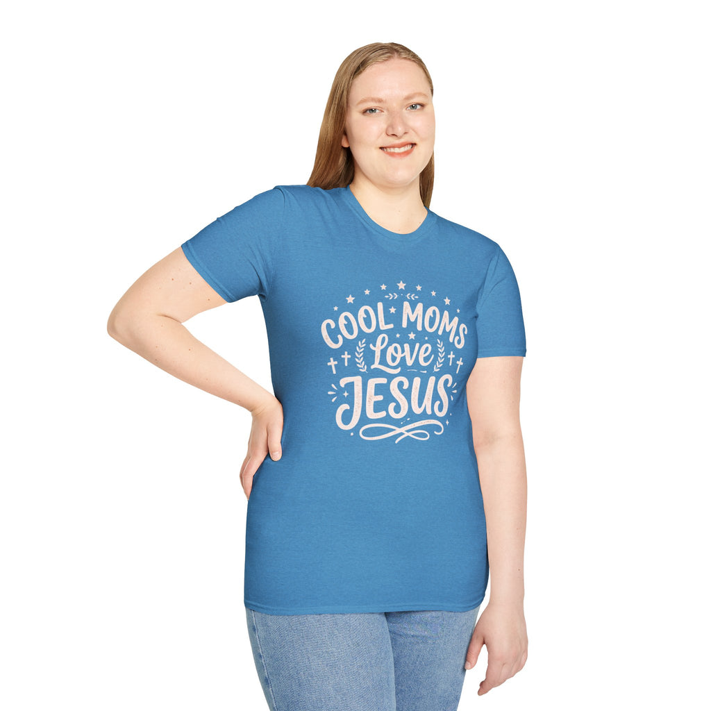 “Cool Moms Love Jesus” T-Shirt ✝️💖
