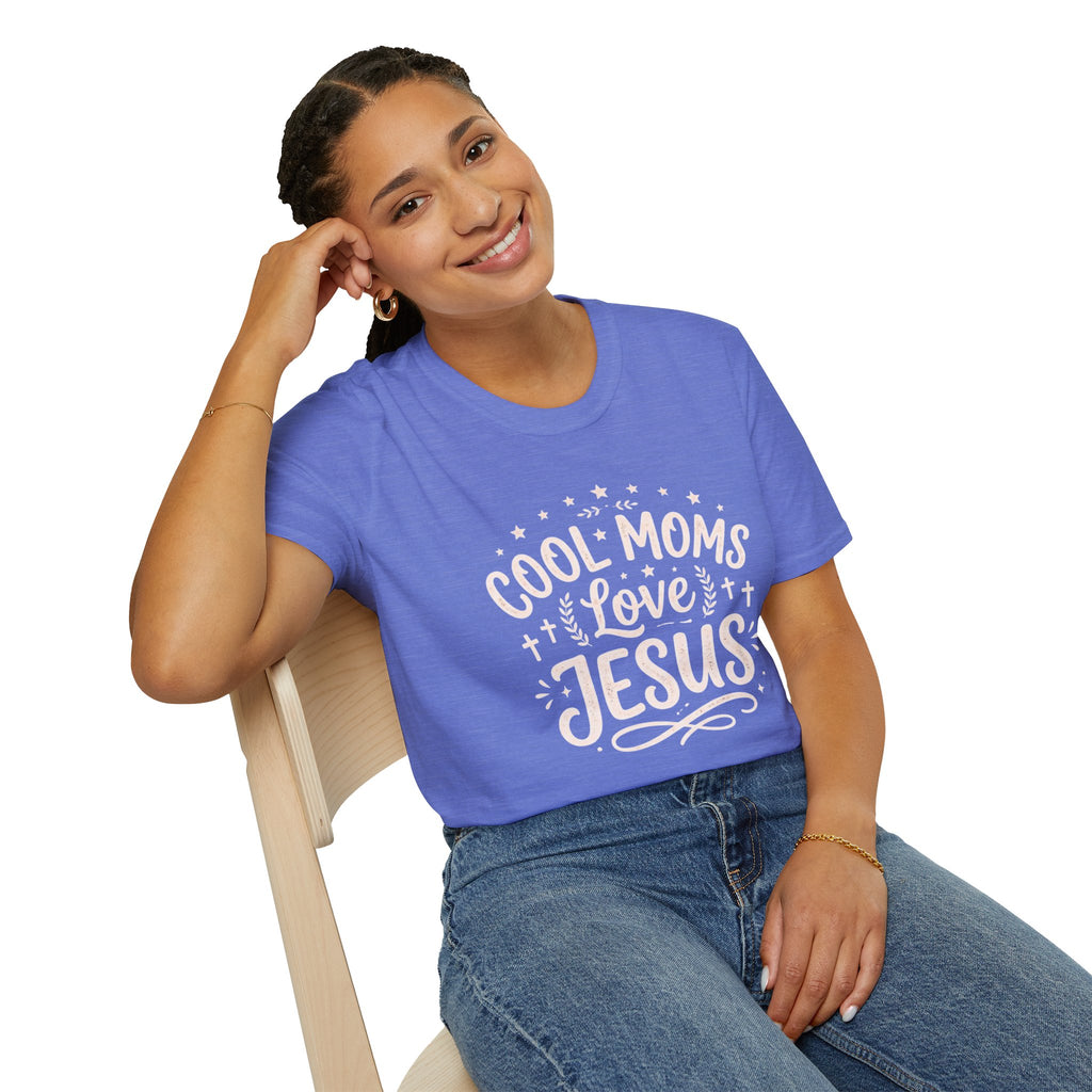 “Cool Moms Love Jesus” T-Shirt ✝️💖