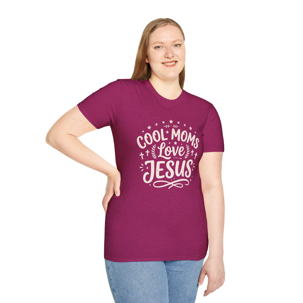“Cool Moms Love Jesus” T-Shirt ✝️💖