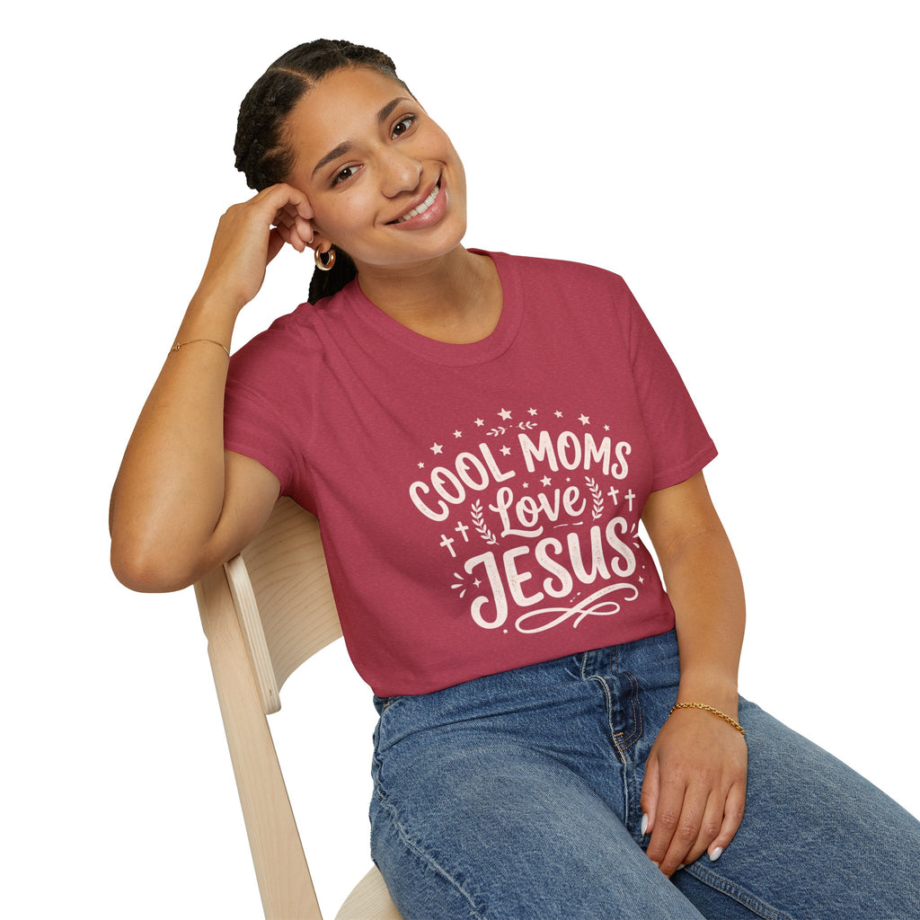 “Cool Moms Love Jesus” T-Shirt ✝️💖